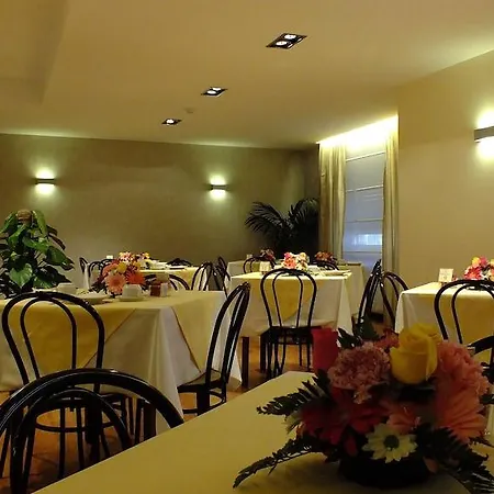 Hotel Consul