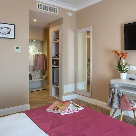 Hotel The Boutique 3*