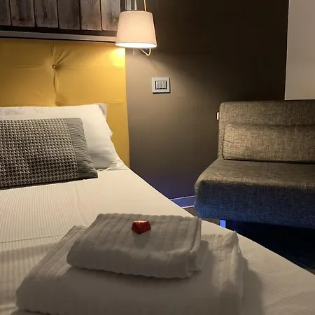Irooms - Spanish Steps Πανσιόν