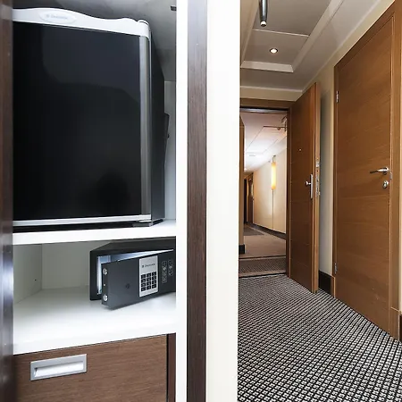 Cardinal St. Peter Hotel 4*