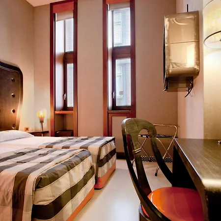 Orange Hotel 4*