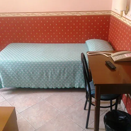 Lazzari 2* Roma