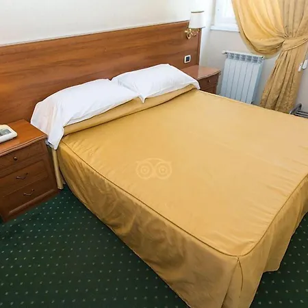 Astoria Garden 3*