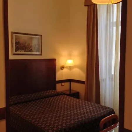 Astoria Garden Hotel 3*