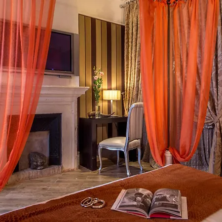 The At The Forum Luxury Collection - The At The Forum Otel 5*