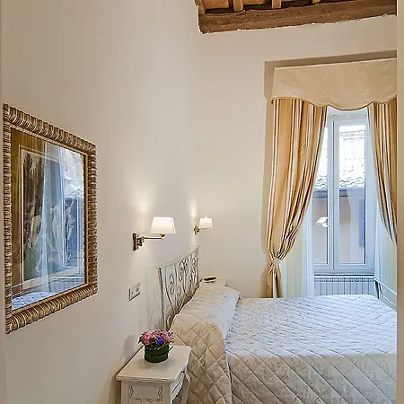 Le Clarisse Pantheon 3* Rome