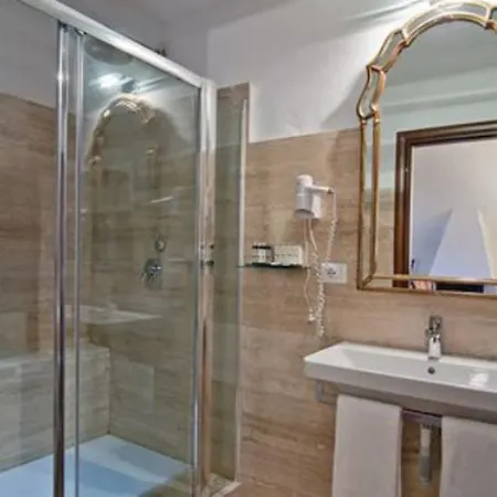 Le Clarisse Pantheon Hotel