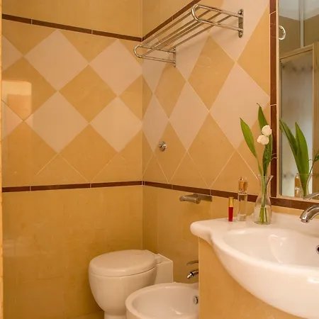 Luciani Hotel 2*