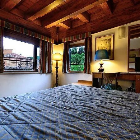 La Rovere 4* Rome