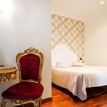 Royal House 3*