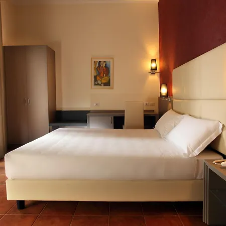 Hearth Hotel 3*