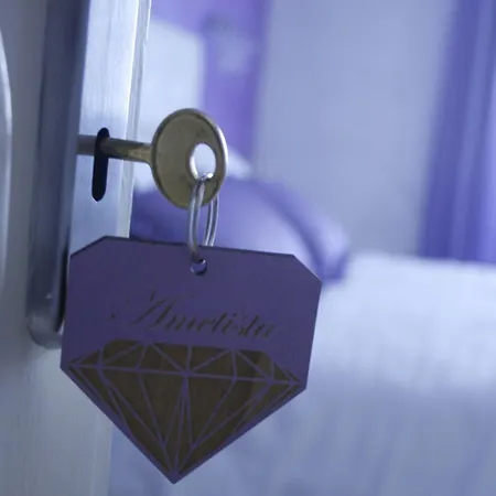 Guest house Crystal Rhome 3*