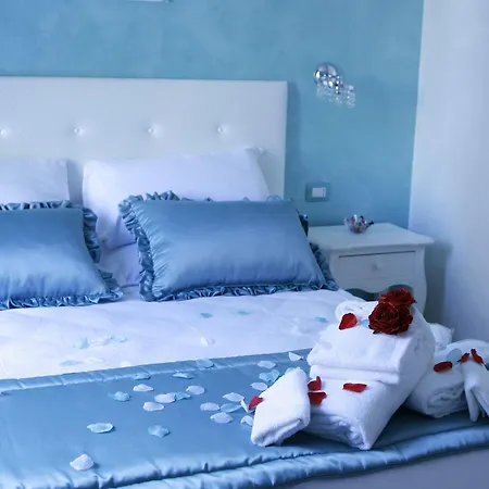 Crystal Rhome Guest house