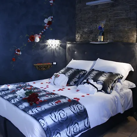 Guest house Crystal Rhome 3*
