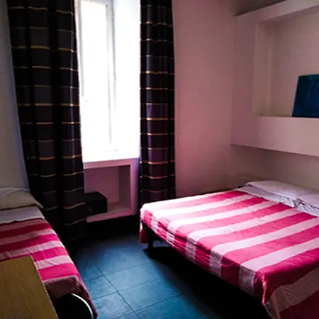 M&j Place Ostello *