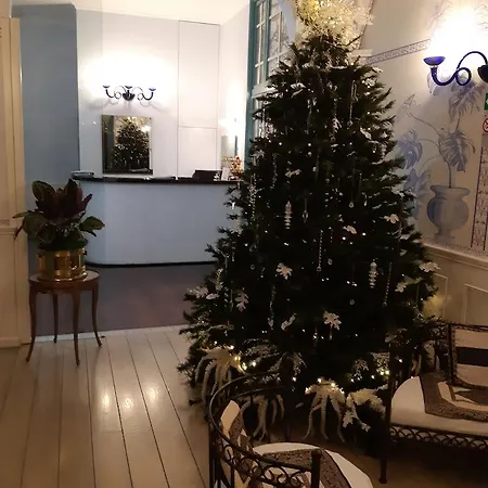 Hotell Lilium Boutique 3*