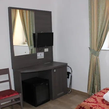 Center 2 Hotel Rome