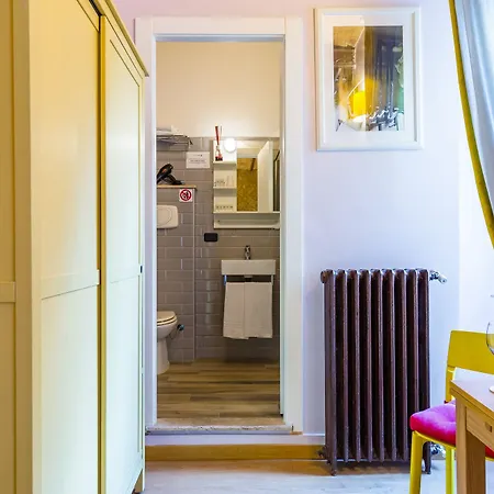Guest house Domus Avi -