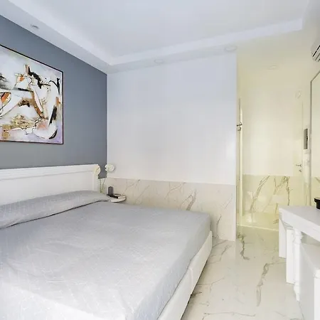 Little Aurelius Guest house 2*
