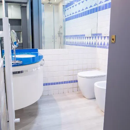 Apartament T-house