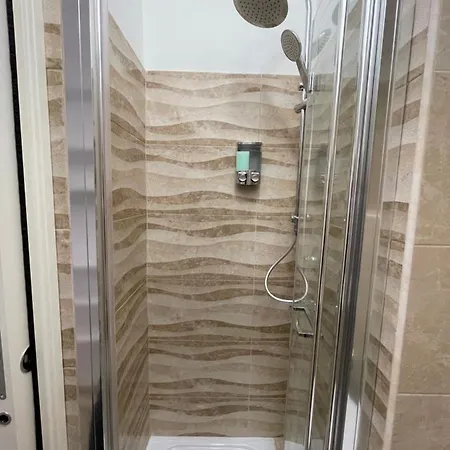 Domus Enea - Colosseo Termini Apartment Rome