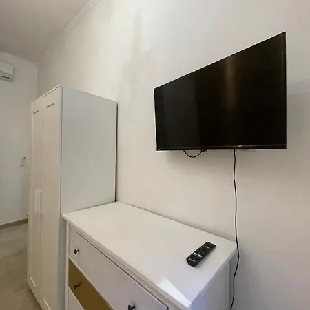 Apartment Domus Enea - Colosseo Termini *