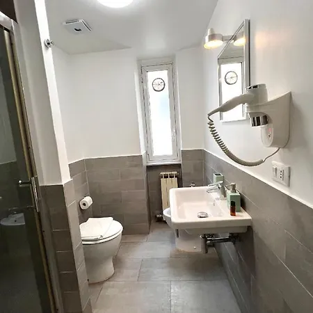 Santi Quattro Al Colosseo Bed and Breakfast 2*