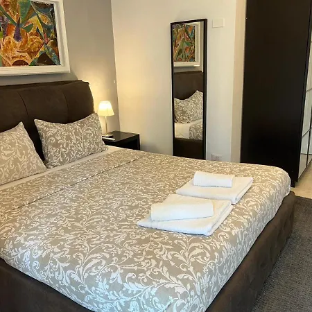 Гостевой дом Appia Avenue 639 2*