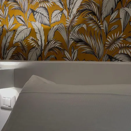 Iv House * Rome