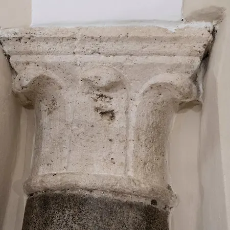 Delle Grotte - Campo De' Fiori Rome