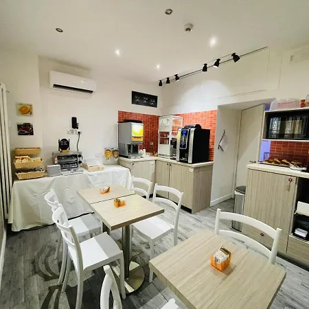 לינה וארוחת בוקר Vatican Relais 3*