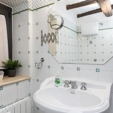 Apartment Ciambella Art Home-rental In