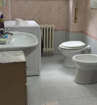 Claudia 's House ホームステイ *