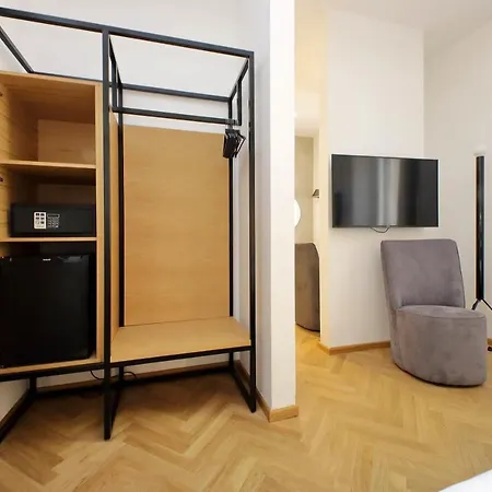 Youroom Abruzzi 3* 로마