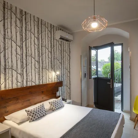 Urban Garden Hotel 3*