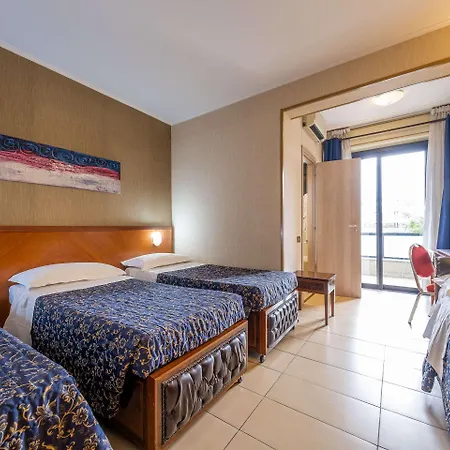 Hotel Quality Rouge Et Noir 4*
