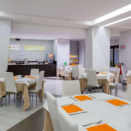 Hotel Quality Rouge Et Noir 4*
