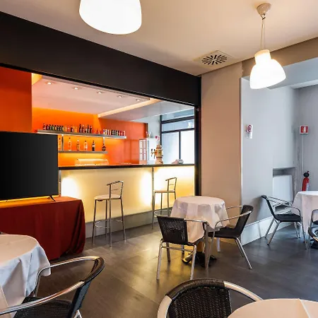 Hotel Quality Rouge Et Noir Rzym