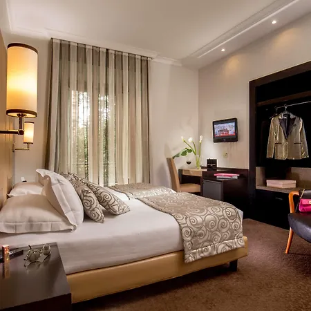 Savoy 4*