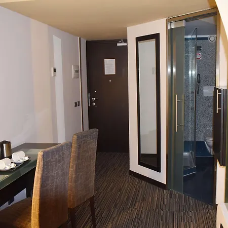 Western Universo Hotel 4*