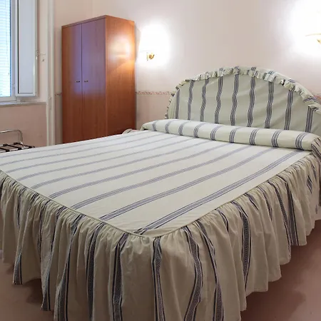 Hotel Lazzari 2*