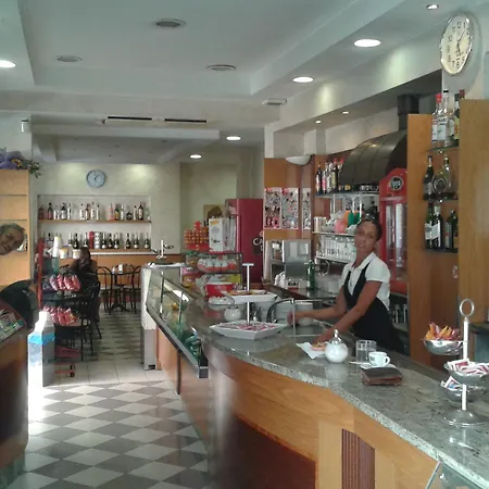 Lazzari Hotel 2*