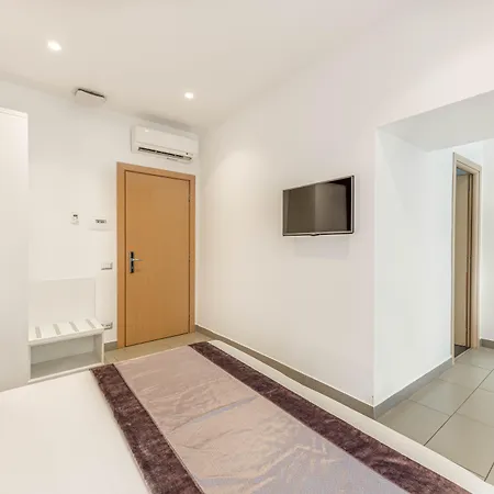 Ξενοδοχείο Trevi Palace 3*