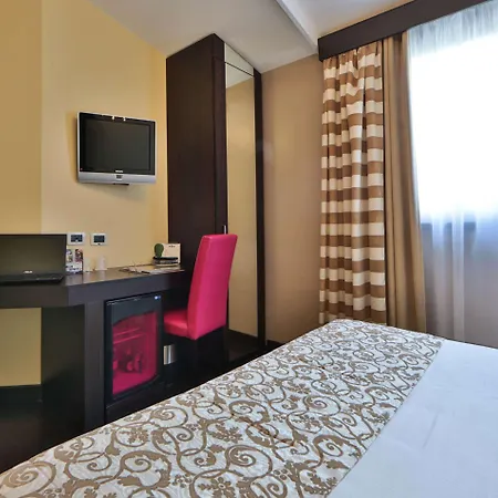 Western Cinemusic Hotel Roma