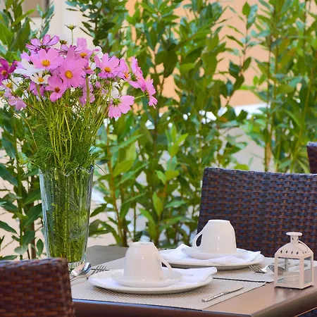 Hotel Lh Lloyd