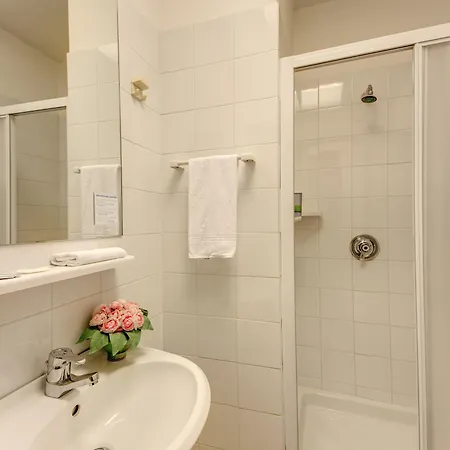 Szálloda Hotel Corona
