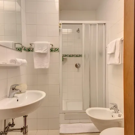 Szálloda Hotel Corona 3*