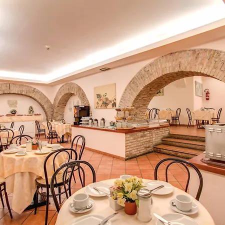 Hotel Corona Szálloda Róma