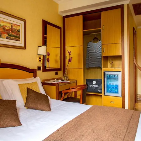 Oxford 4*