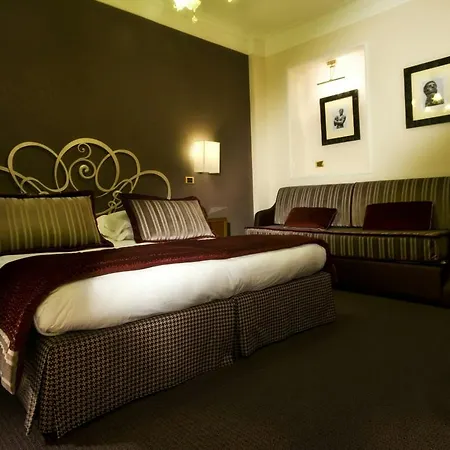 Ariston Hotel
